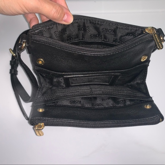 Michael Kors Crossbody - Picture 2 of 2